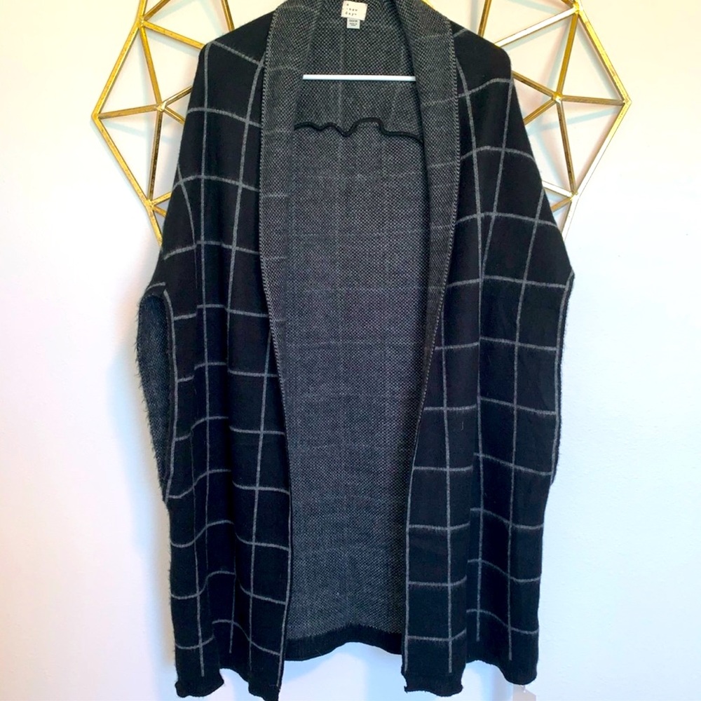 Shawl/Cardigan Style NWT OSFM               Brand new/Never Worn